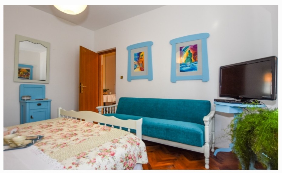 Apartman Lovor